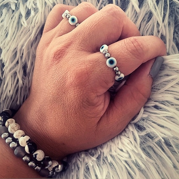 SOTERIA RING (WHITE) - Picture 3 of 3